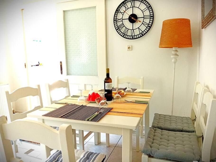 Duka'S Gardenhouse Villa สโกเปลอสทาวน์ ภายนอก รูปภาพ